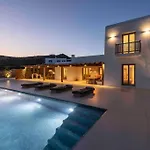 Stephanie With Heated Pool, By Red Windmill * Kalafatis