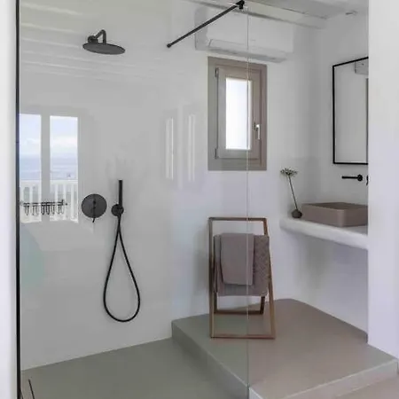 Villa Stephanie With Heated Pool, By Red Windmill