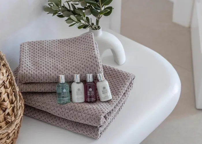 Villa Stephanie With Heated Pool, By Red Windmill Kalafatis