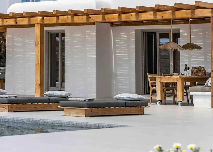 Stephanie With Heated Pool, By Red Windmill Villa *