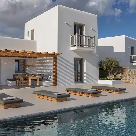 Stephanie With Heated Pool, By Red Windmill 칼라파티스