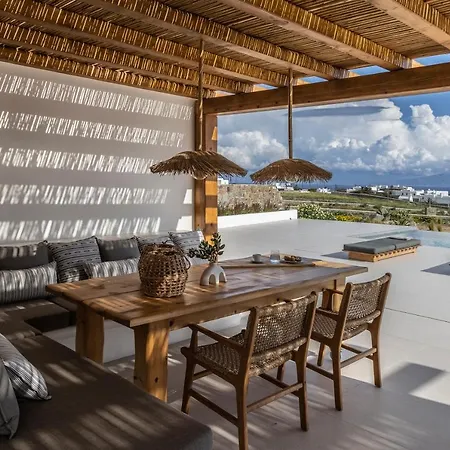 Stephanie With Heated Pool, By Red Windmill *