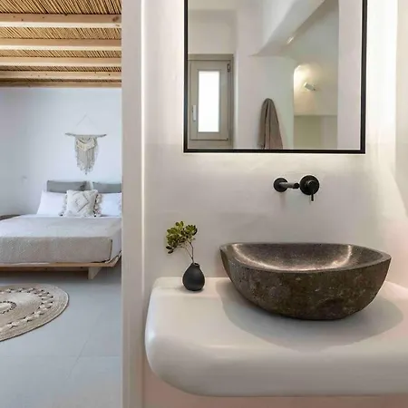 Stephanie With Heated Pool, By Red Windmill 칼라파티스