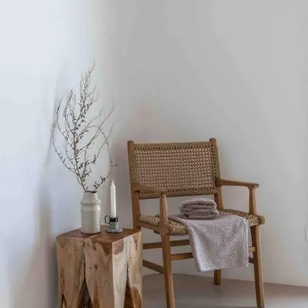 Stephanie With Heated Pool, By Red Windmill 칼라파티스