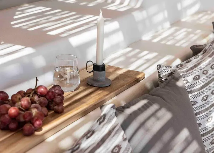 Stephanie With Heated Pool, By Red Windmill