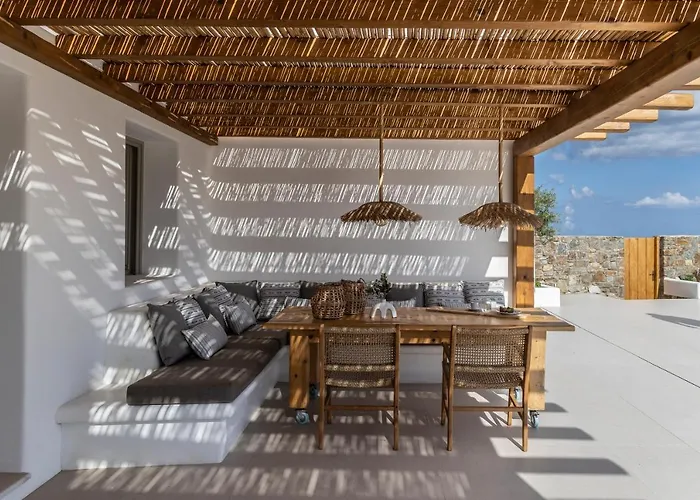 Stephanie With Heated Pool, By Red Windmill Villa *