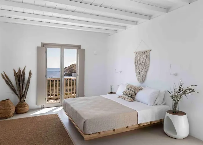 Stephanie With Heated Pool, By Red Windmill * Καλαφάτη