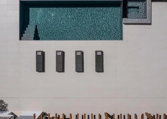 Stephanie With Heated Pool, By Red Windmill Βίλα